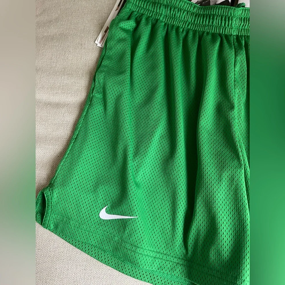 Men’s Nike College Dri-FIT Shorts Oregon Knit Mesh In Apple Green/White Size XXL